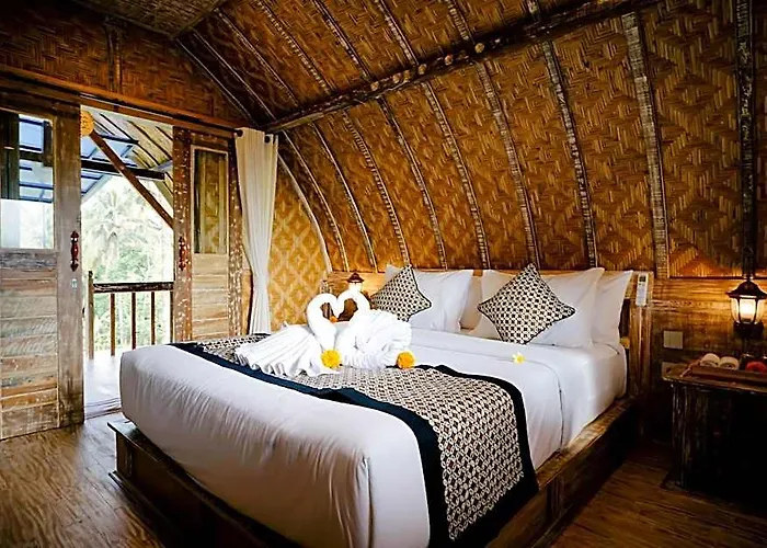ホテル Alvia Joglo House & Private Pool 5*